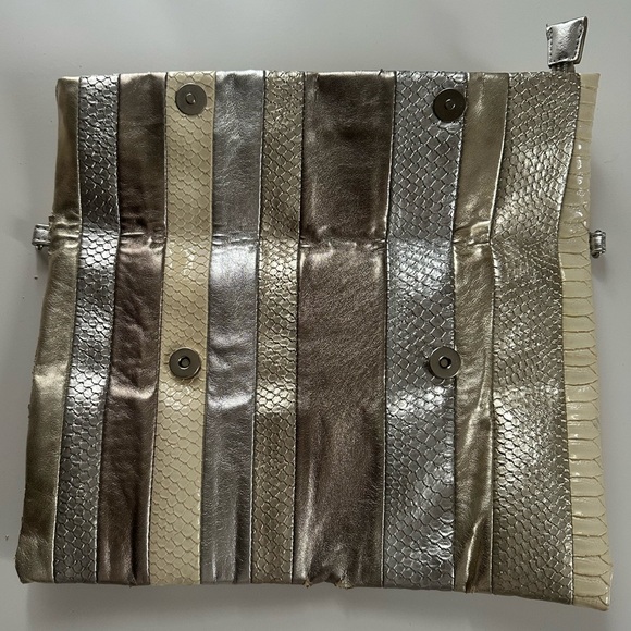 Metallic Clutch Bag - Picture 5 of 9
